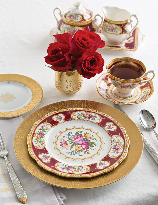 The Complete Table: Bold and Elegant