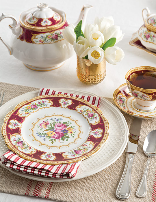 The Complete Table: Bold and Elegant