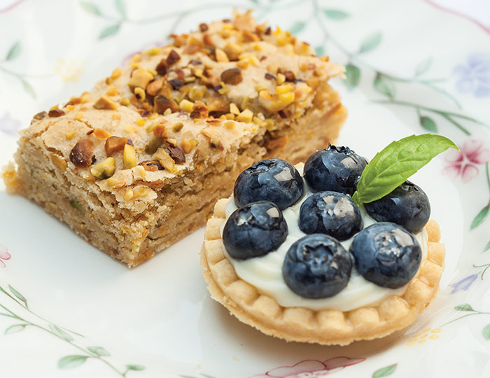 No-Bake&nbsp;Lemon-Blueberry-Basil Tartlets
