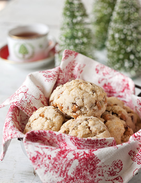7 of Our Favorite Holiday Scones with Tea Pairings