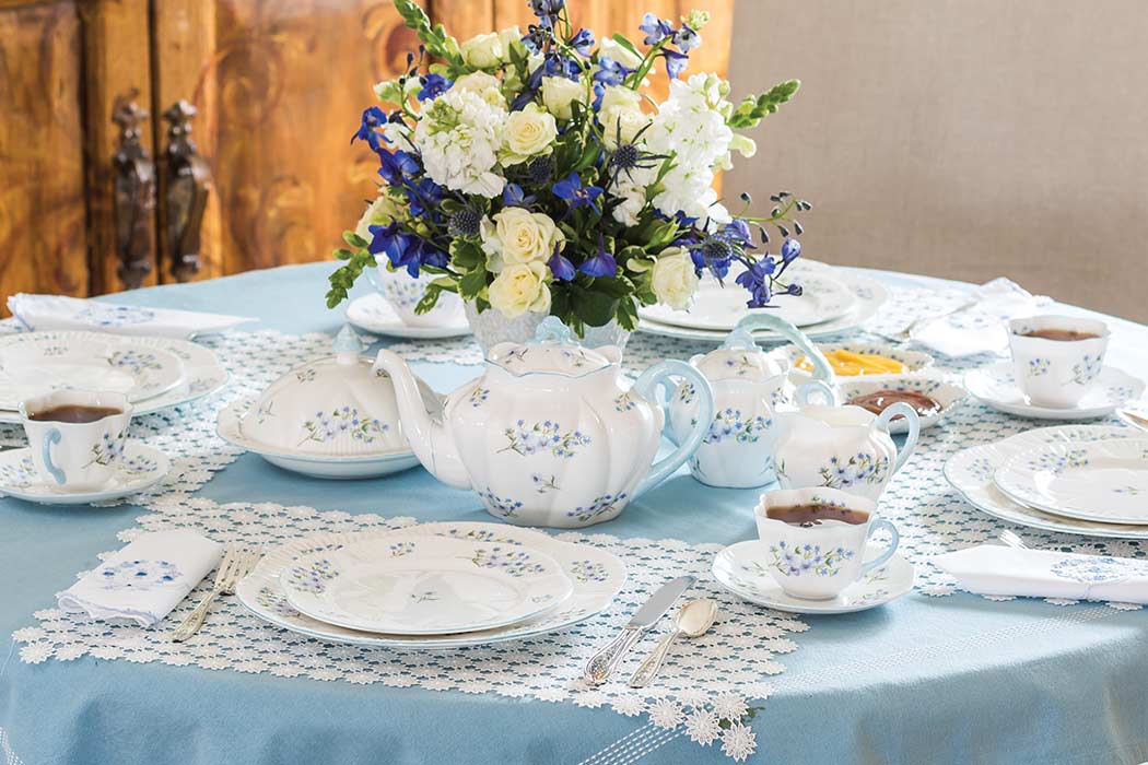 The Complete Table: Dainty Details