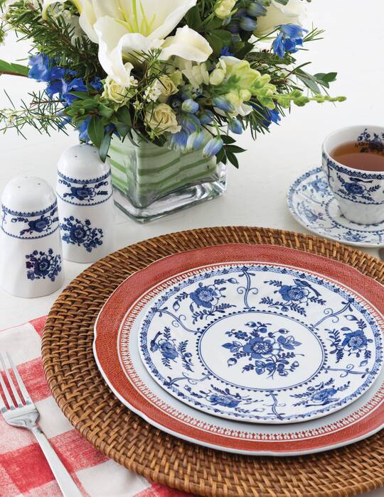 The Complete Table: Beautiful & Bold