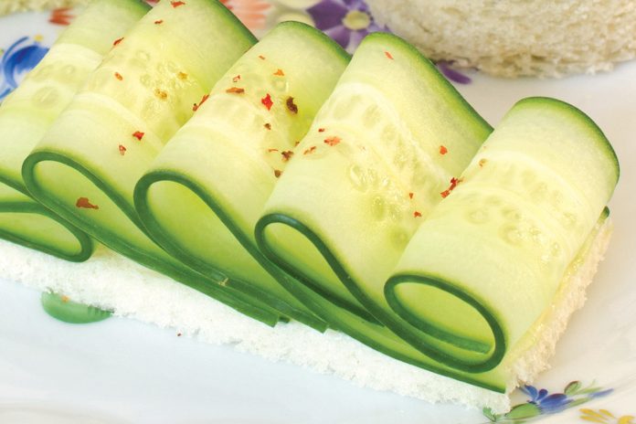 Ruffled Cucumber Canapés 