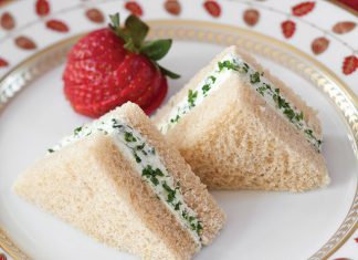 Goat-Cheese-and-Herb-Tea-Sandwiches