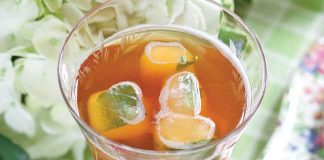 Summertime-Peach-Iced-Tea