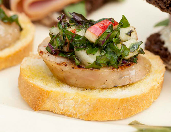 Apple-Chicken Sausage Crostini with Apple-Kale Slaw