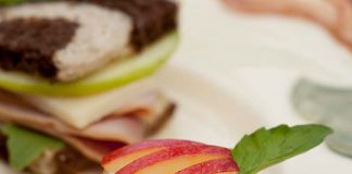 Apple–Goat Cheese Croustades