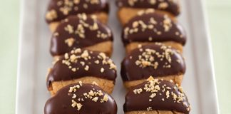 Chococlate-Dipped-Peanut-Butter-Cookies-Recipe