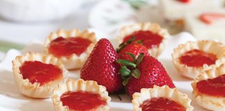 Strawberry-Brie Phyllo Cups