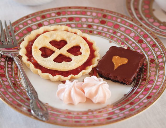 Valentines2015TrioSweets Strawberry Meringue Kisses