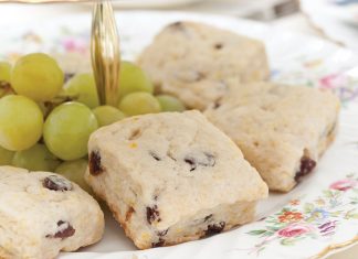 Raison Orange Scones