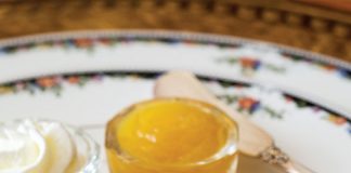 Apricot-Thyme Scones