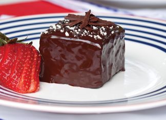 Earl Grey–Chocolate Cakes