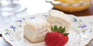 Classic Cream Scones