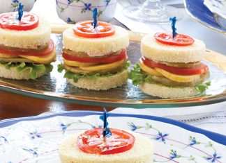 The Art of the Fan Tea