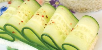 Ruffled Cucumber Canapés 