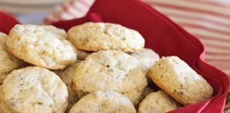 Pistachio-Cardamom Scones