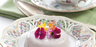 Hibiscus–Vanilla Bean Panna Cottas