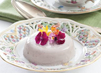 Hibiscus–Vanilla Bean Panna Cottas
