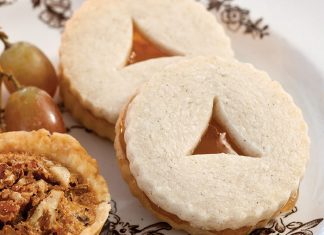 Pear-Filled Spiced Shortbread Sandwich Cookies - TeaTime Magazine