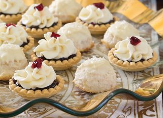 Coconut-Macadamia Macaroons