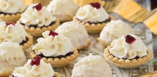 Black Currant–Cabernet Mascarpone Tartlets