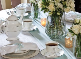 A Wintertide Teatime