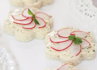 Radish Flower Canapés