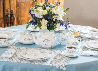 The Complete Table: Dainty Details