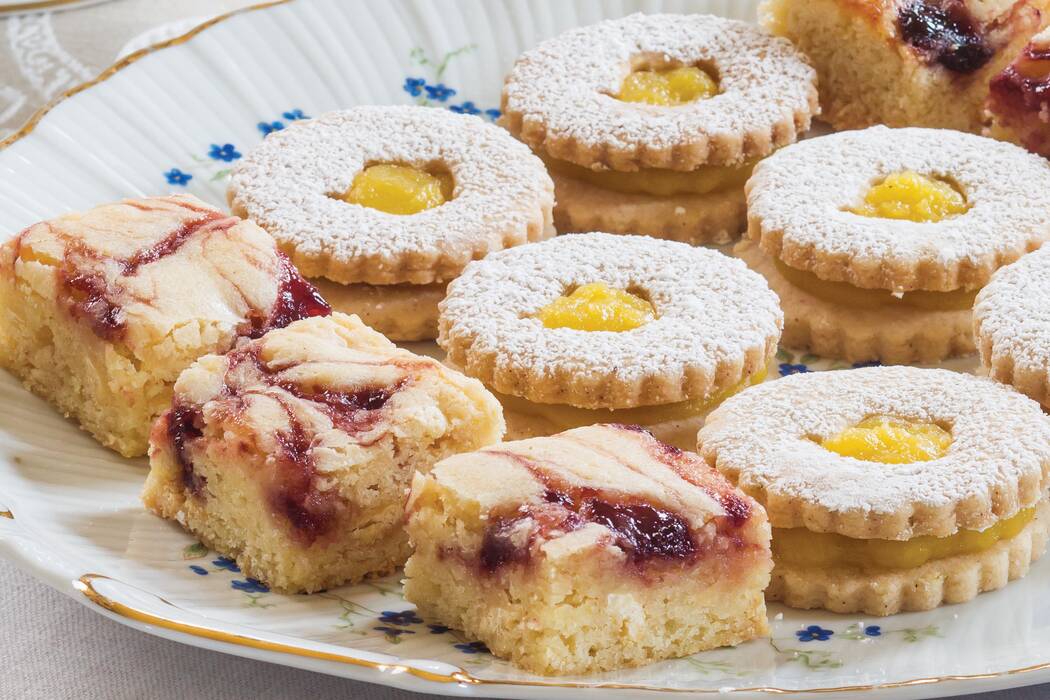 Blondie Bites with Cherry Preserves