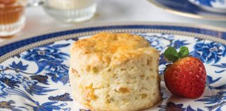 Apricot-Pistachio Scones