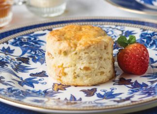 Apricot-Pistachio Scones