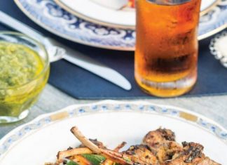 Grilled Lamb Chops with Mint Pesto