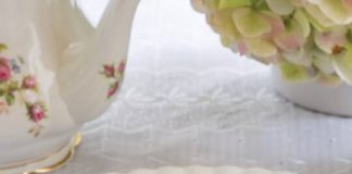 Lemon-Poppyseed Mini Bundt Cakes