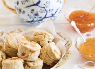 Apricot-Cardamom Scones