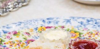 Peachy Vanilla Bean Scones