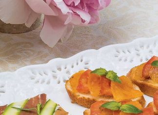 Prosciutto-Asparagus Canapés