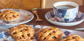 Apple-Cranberry Tartlets