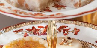 Caramel-Banana Mini Cakes