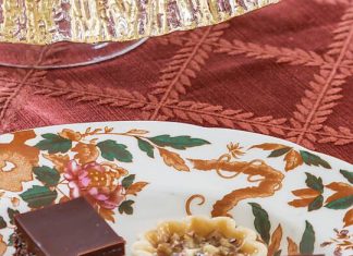 Chocolate-Apricot Brownie Bars