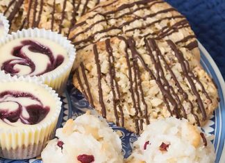 Macadamia-Coconut Macaroons