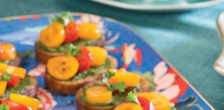 Tomato & Pesto Crostini