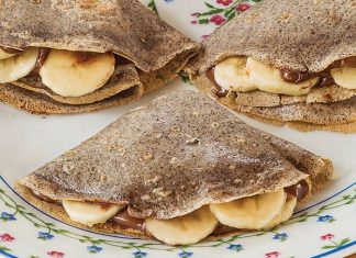 Buckwheat Cloches with Bananas & Chocolate-Hazelnut Spread