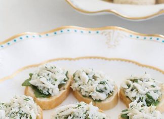 Herbed Crab Canapés