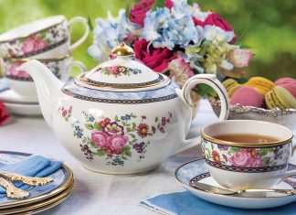 Treasured Teapot: Perennial Rose