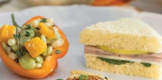 Barbecued Chicken, Mushroom & Cheddar Pastries