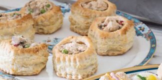 Herbed Tomato Sandwiches