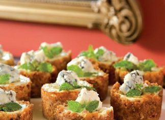 Mini Stilton Cheesecakes with Pecan Crusts