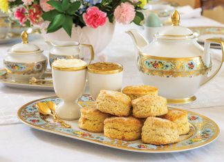 Macadamia–Sour Cream Scones