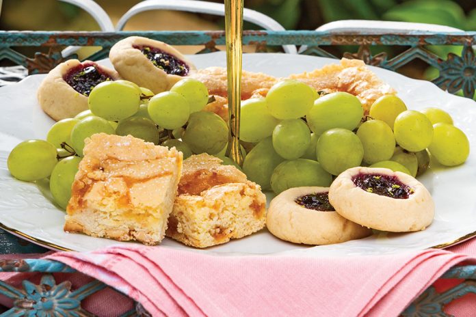 Apricot Blondie Bites
